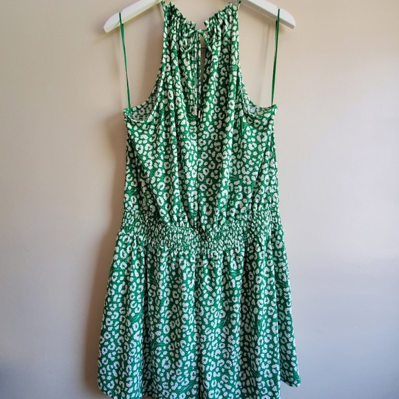 Michael Kors Green Sleeveless Keyhole Halter Style Geometric Print Romper - Picture 12 of 15